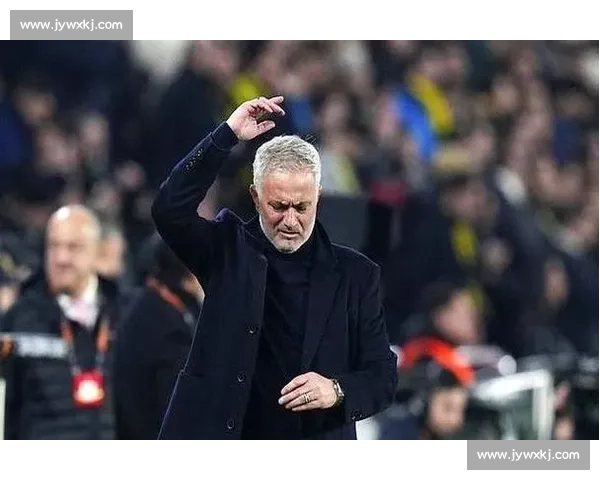 土超黑幕曝光！足协官员密谋报复穆帅，狂人或重返英超豪门